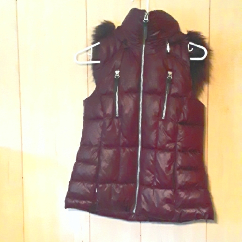 Wine red vest